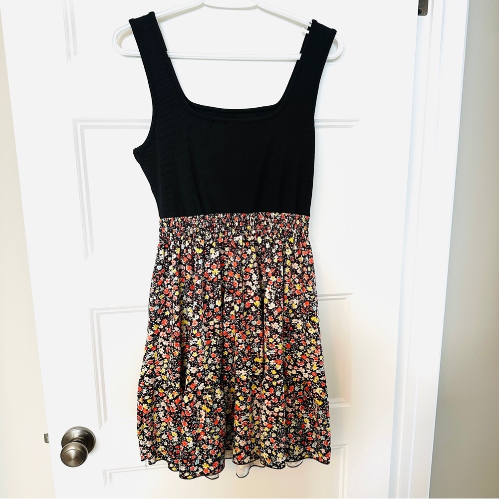 NWOT Floral Sleeveless Dress